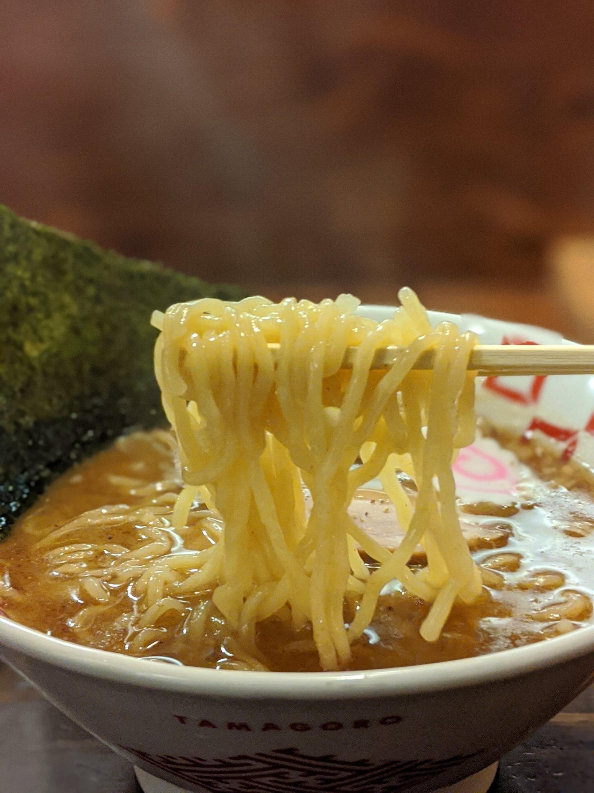 煮干しらーめん 六代目 玉五郎 本町店(本町/ラーメン) |