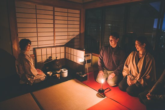 生駒市】生駒山中腹、宝山寺参道の石段に広がる旅館街「宝山寺新地」を歩く（2011年） - 大阪DEEP案内