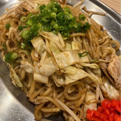 大阪グルメ】コスパ最強！美味しくて無限に食べれる！「焼きそばセンター」🍳 | MORE