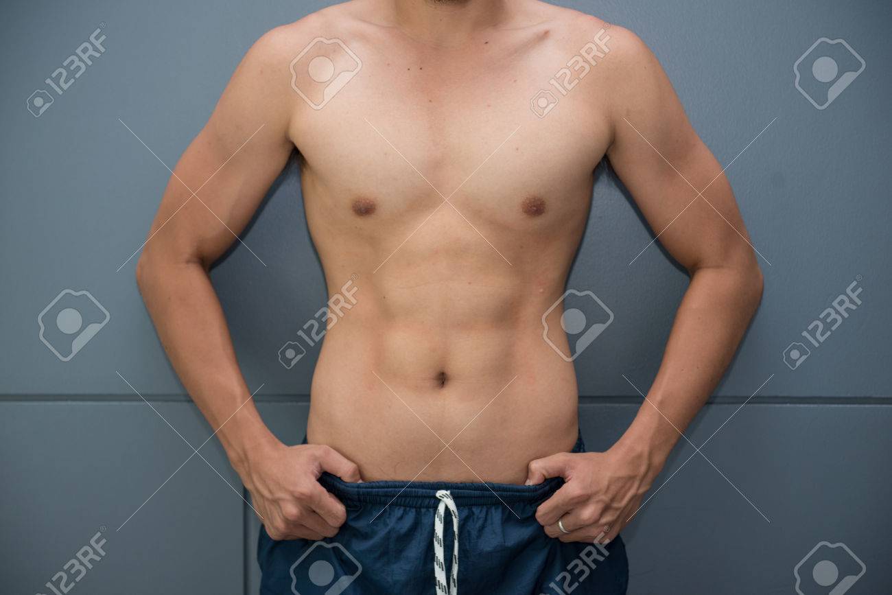 健康といい体のジムを持っている筋肉の男性の写真素材・画像素材 Image 35402255