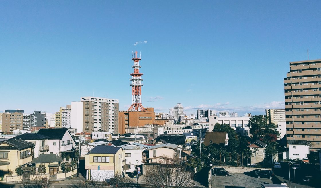 大久保公園で立ちんぼ嬢と連絡先だけ交換してみた。無料でヤ〇るか検証。【新宿・夜遊び】 - YouTube