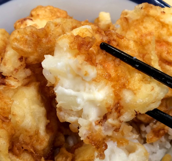 山形県の天童でお蕎麦と鳥中華を食べる幸せ😊 足湯も将棋の駒の形だったよ😊♨️ 板そば げそ天と一緒に食す 幸せだ～🥹