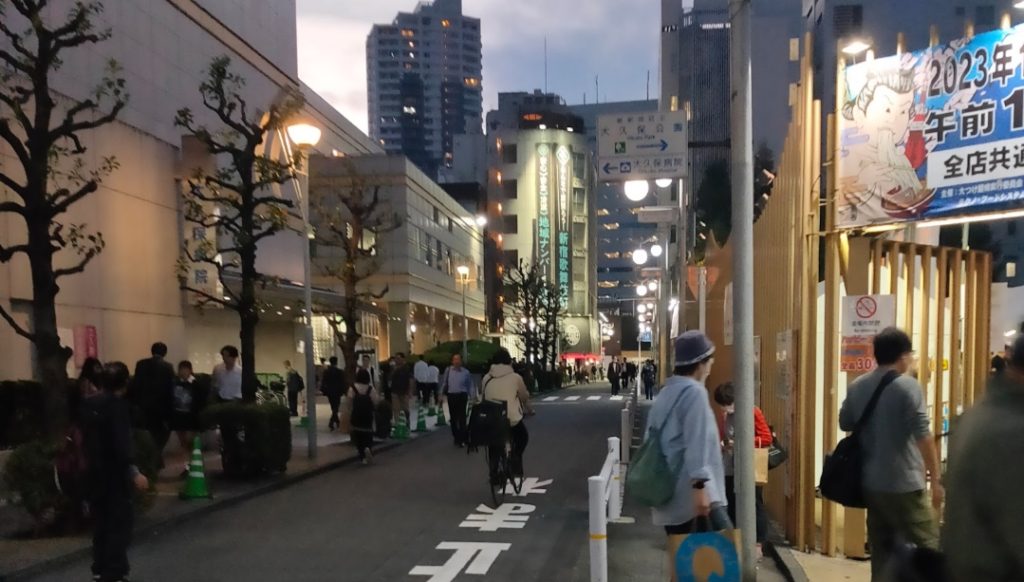 京都の立ちんぼのおばちゃんは一発3000円でした