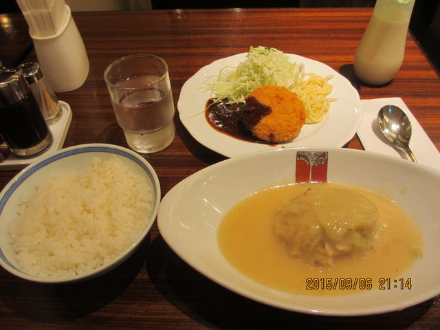 羽田空港「新宿アカシア」で食べる「カキフライとロールキャベツシチュー」