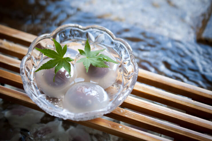 仏菓子店が風物詩の和菓子を洋風に…パティシエが作った唯一無二の『水まんじゅう』職人技が生み出す美と食感 | 東海テレビNEWS