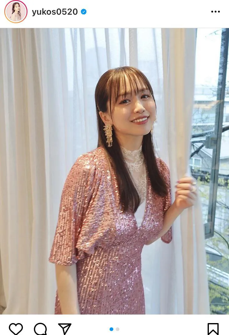 篠田麻里子 もしかして透けてる？タイトな白ワンピ姿披露に「スタイル抜群！」「すごい曲線美！」― スポニチ Sponichi