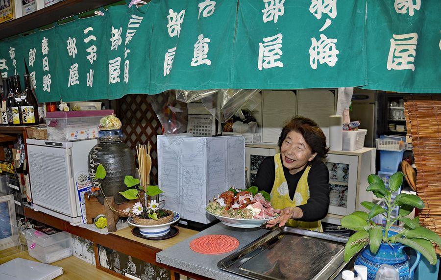 酔鯨 純米大吟醸 万。豊かでおだやかな香り・キレ・ほど良い酸味。 赤津の金星ちゃんこ鍋スープ。これ美味しい‼️。