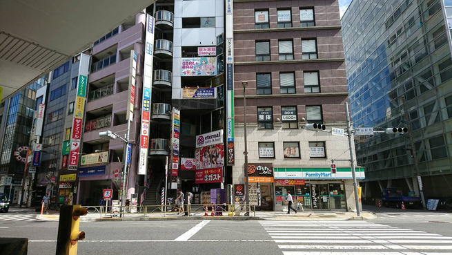 体験レポート】「デビるん神田店」生理中顔面騎乗、そしてオナニーを見てもらうという変態コース｜手コキ風俗マニアックス