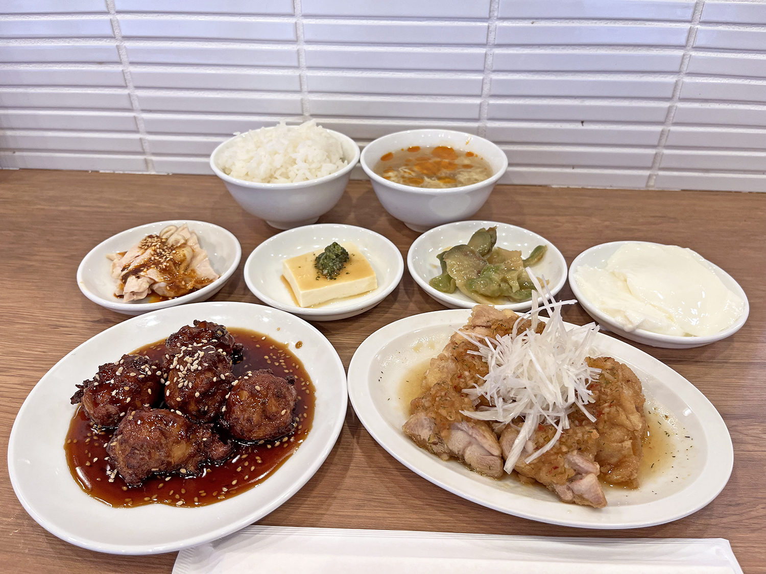 伯爵の肉団子 新宿御苑店 -