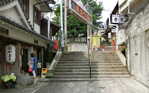 穴場スポット】生駒新地 宝山寺と石切神社巡る1日モデルコース ：生駒新地の歴史も解説