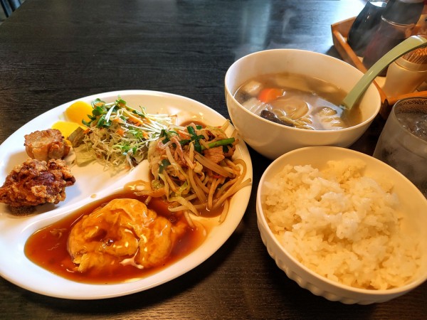 にんにくがゴロゴロ超たっぷり入ったチャーハンがウマイ！ 九州ラーメン うまか 岐南店 |