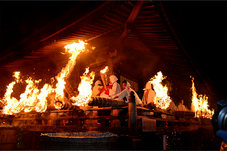 瀧山寺では、今年も火祭りが大迫力の「鬼祭り」が開催されます【おかざきイベント】｜岡崎ナウ