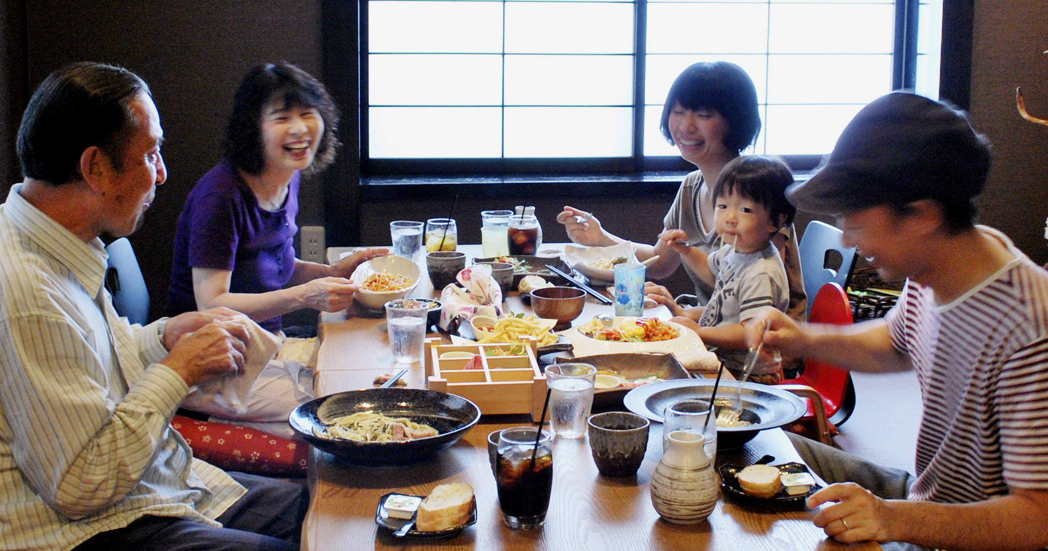 豊川で宴会、女子会を飲み放題付きで。子連れのご飯にも