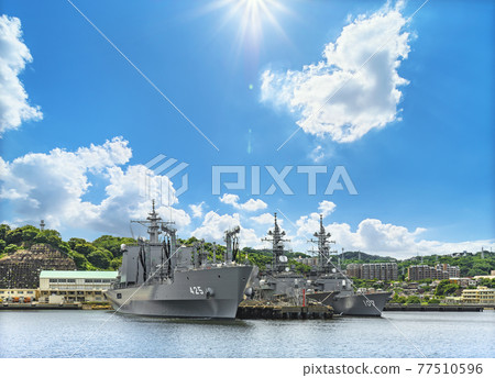 Escort ship 