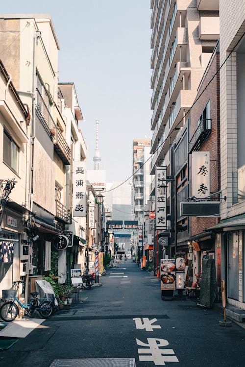 【谷九のデリヘル】（高画質４K）大阪府大阪市中央区谷町九丁目 / 天王寺区生玉町 /