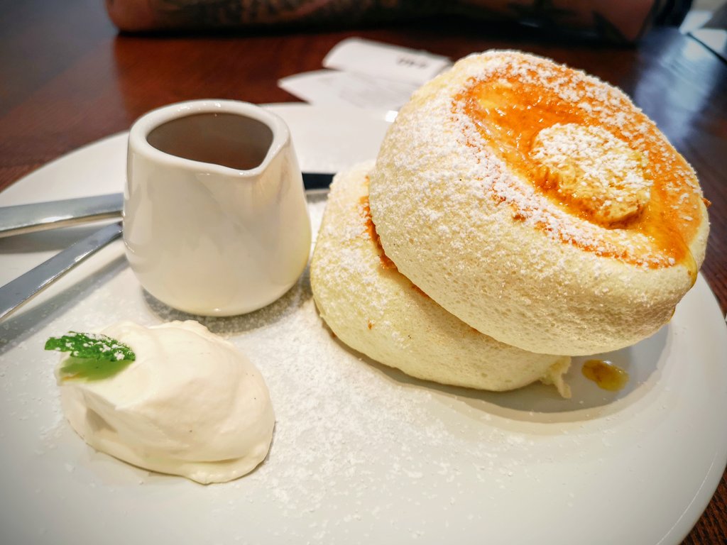 Souffle Pancakes & Dessert